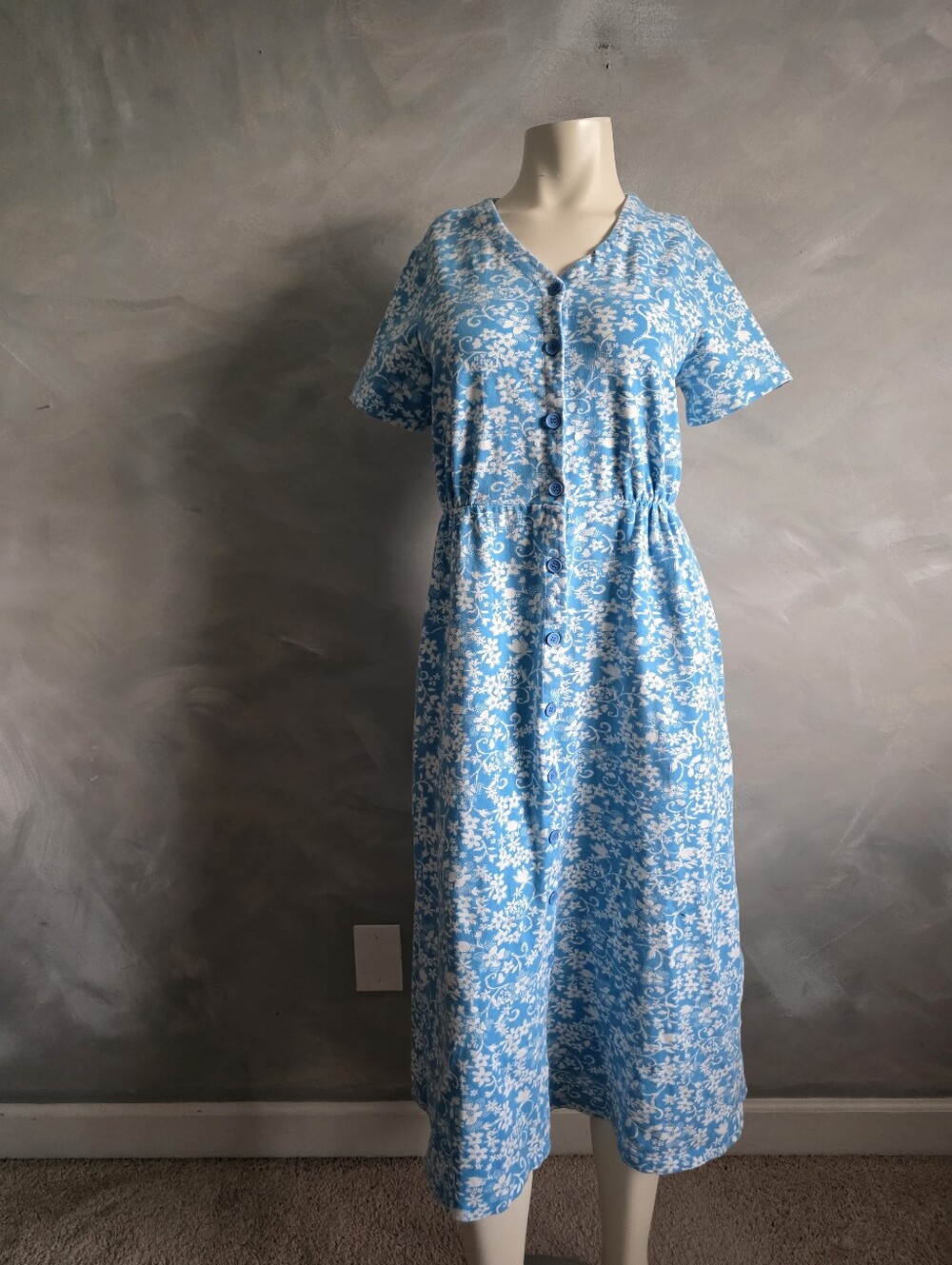 The Vermont Country Store Women’s Fresh Florals Cotton Knit A-Line Midi S Button